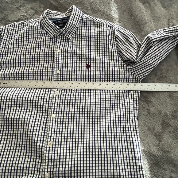 U.S. Polo Assn. Men’s Large Navy and White Windowpane Button-Down Shirt - Picture 5 of 7